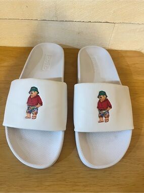 Polo by Ralph Lauren mens White Slide Sandals with Bear Graphic s-l400.jpg main image 4